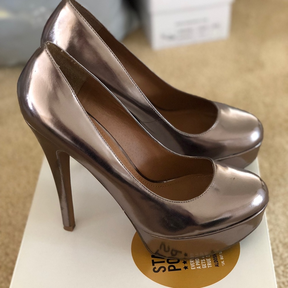 Aldo pewter platform heels, size 38, worn once